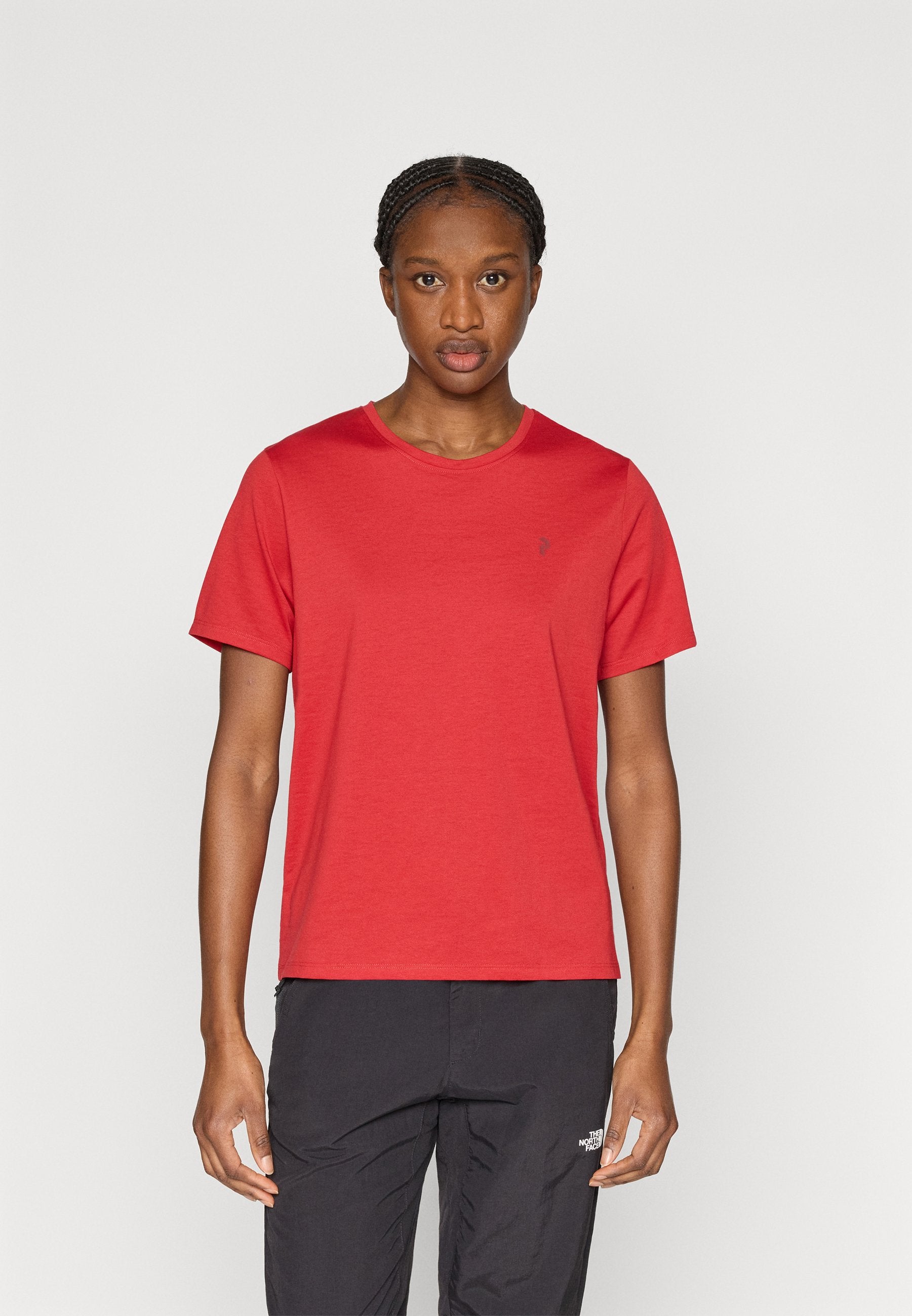 Peak Performance EXPLORE GRAPHIC TEE