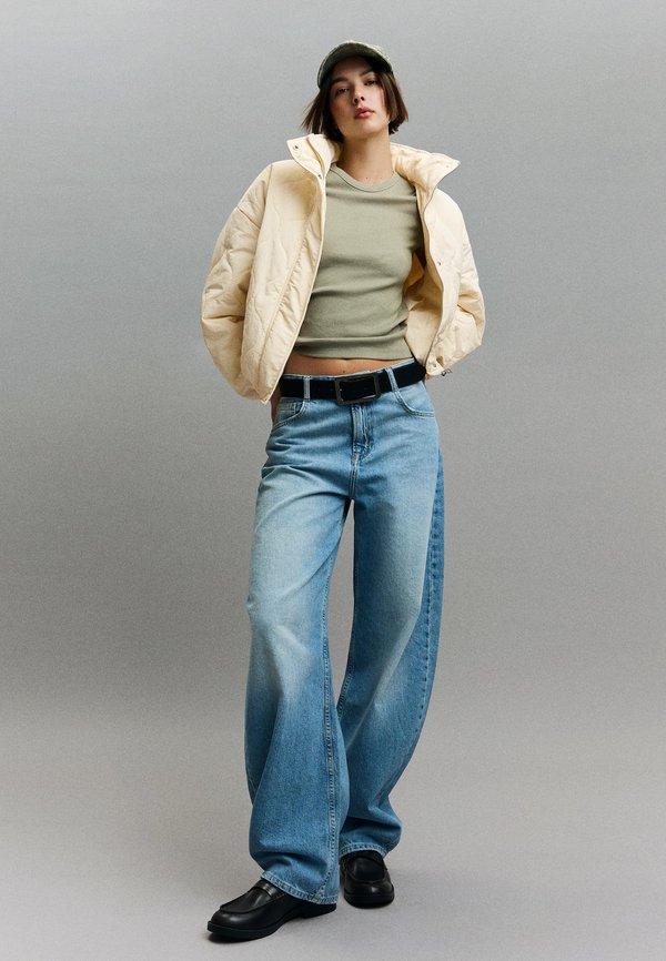 Bershka Summer jacket - beige