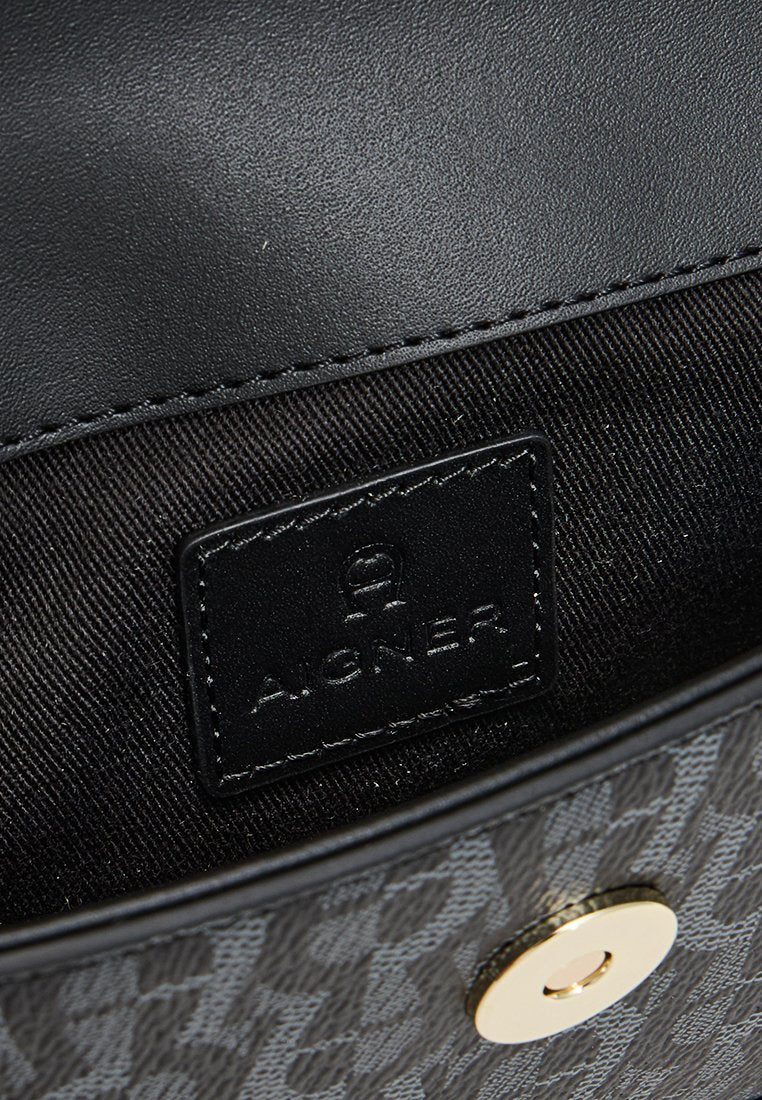 AIGNER COCO