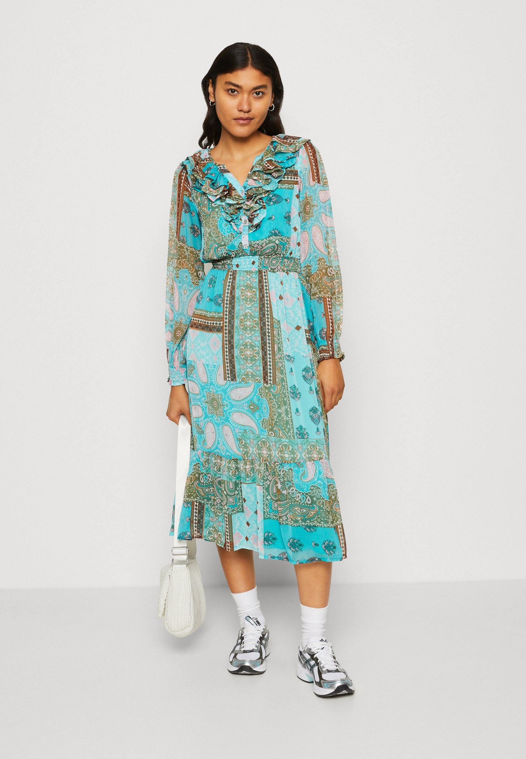 ONLSTELLA PATCH MIDI DRESS Media 2