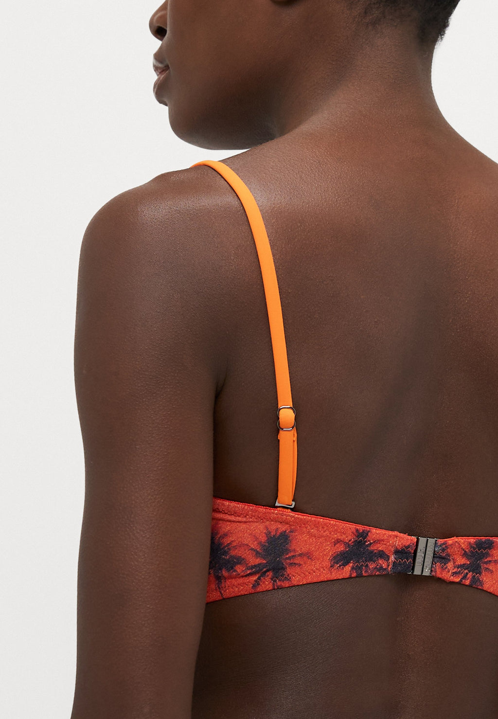 It's Now Cool THE TWIST BANDEAU