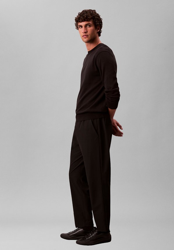 Calvin Klein CLASSIC TECH DOBBY HALF ELASTIC  - COMMUTER