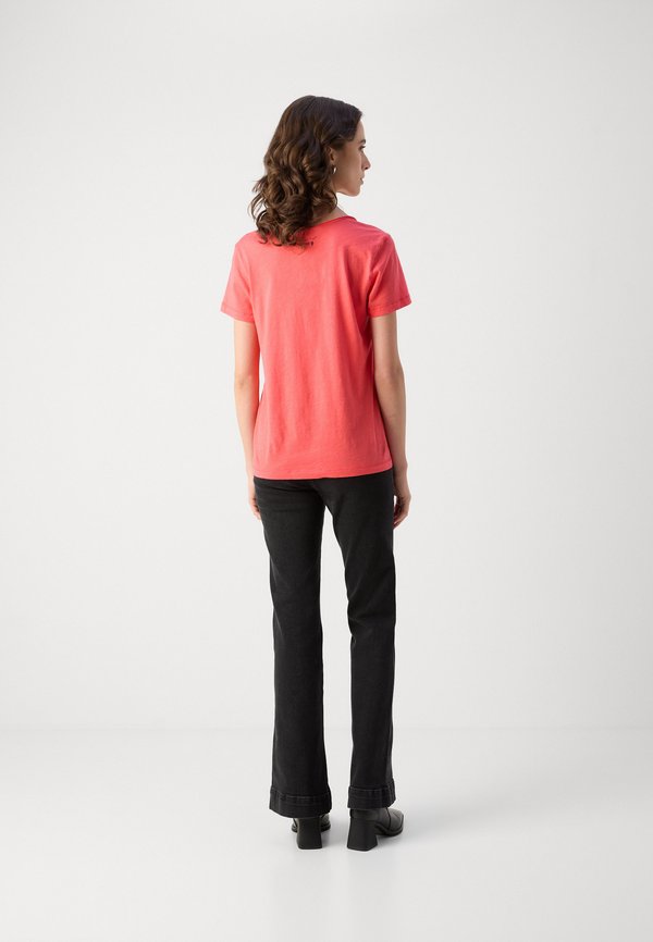 Mos Mosh BASIC TEE