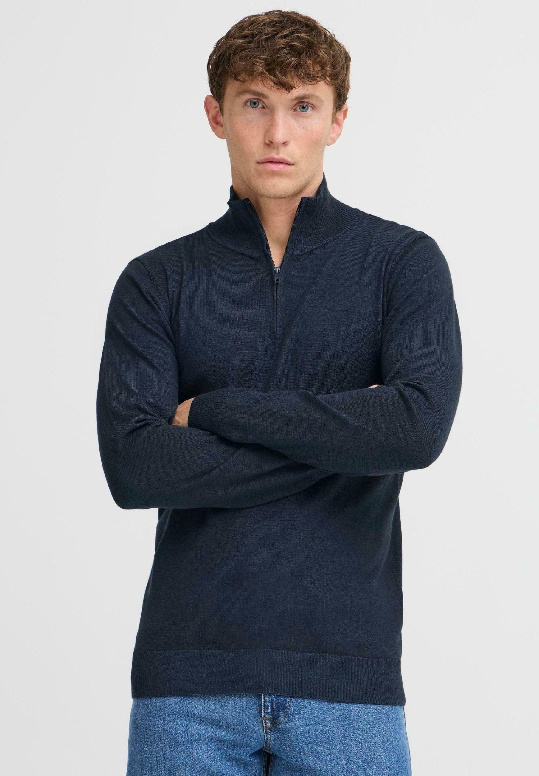 BHCASSRI FINE KNIT TROYER Media 3