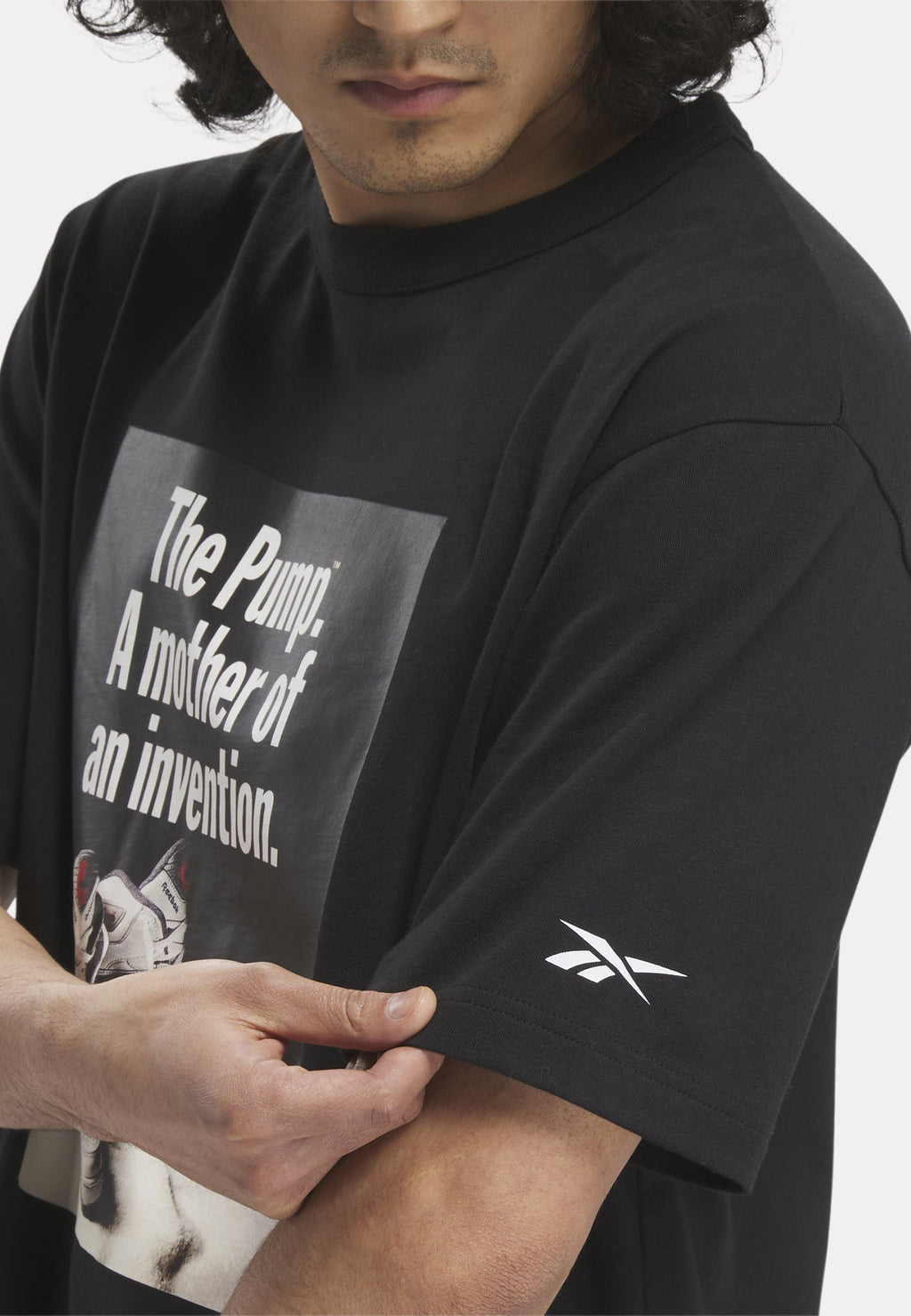 Reebok Classic GRAPHIC SHORT SLEEVE BASKETBALL PUMP