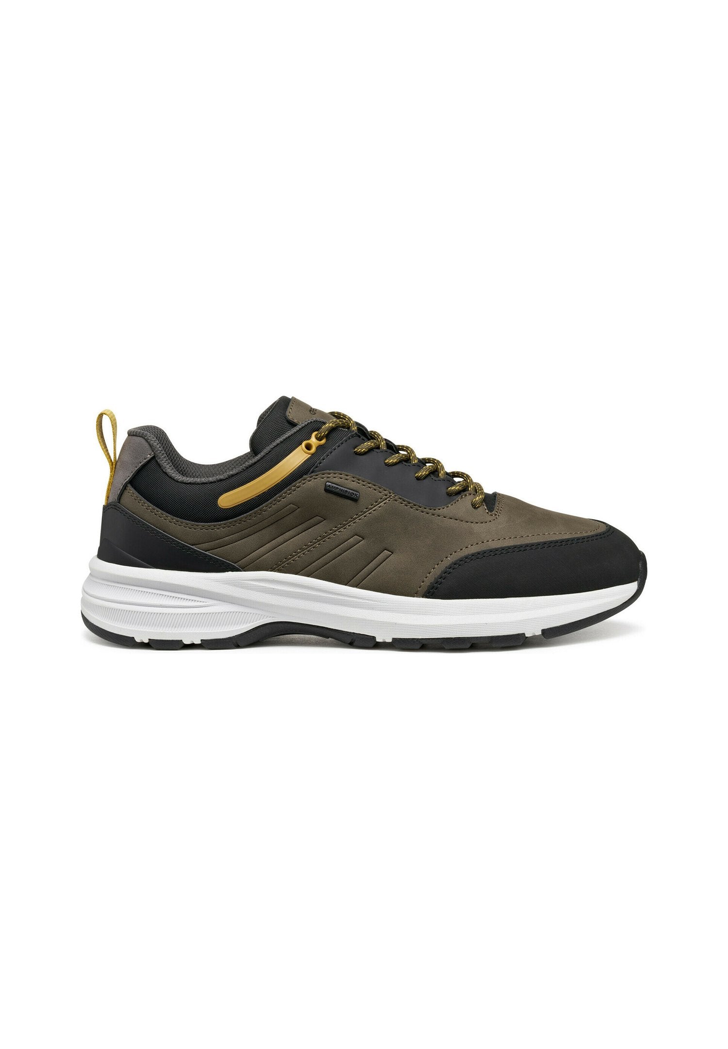 Schwarzer und olivgrüner Sportschuh mit strukturierten Materialien, einer weißen Mittelsohle, goldenen Akzenten an den Schnürsenkeln und einer Zuglasche an der Ferse.
