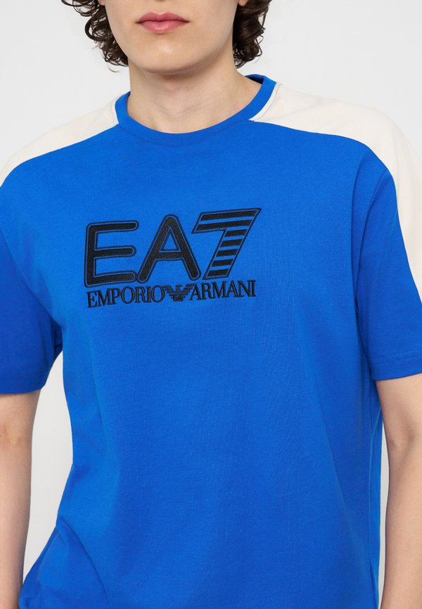 EA7 Emporio Armani
