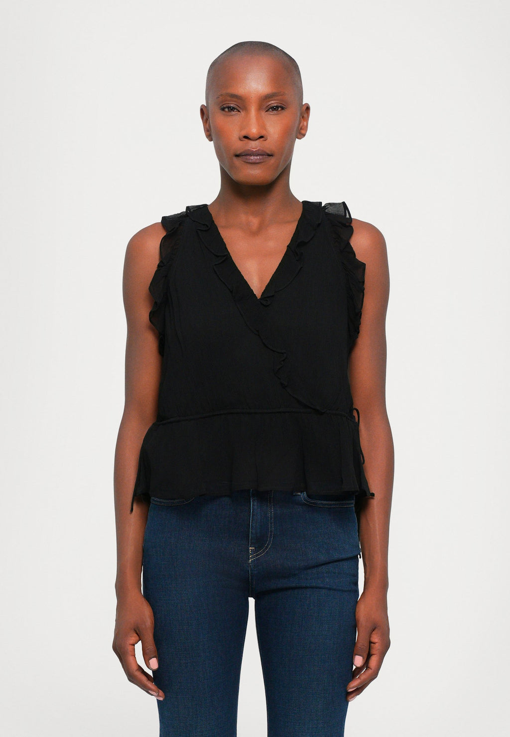 DESIGNERS REMIX IOLA