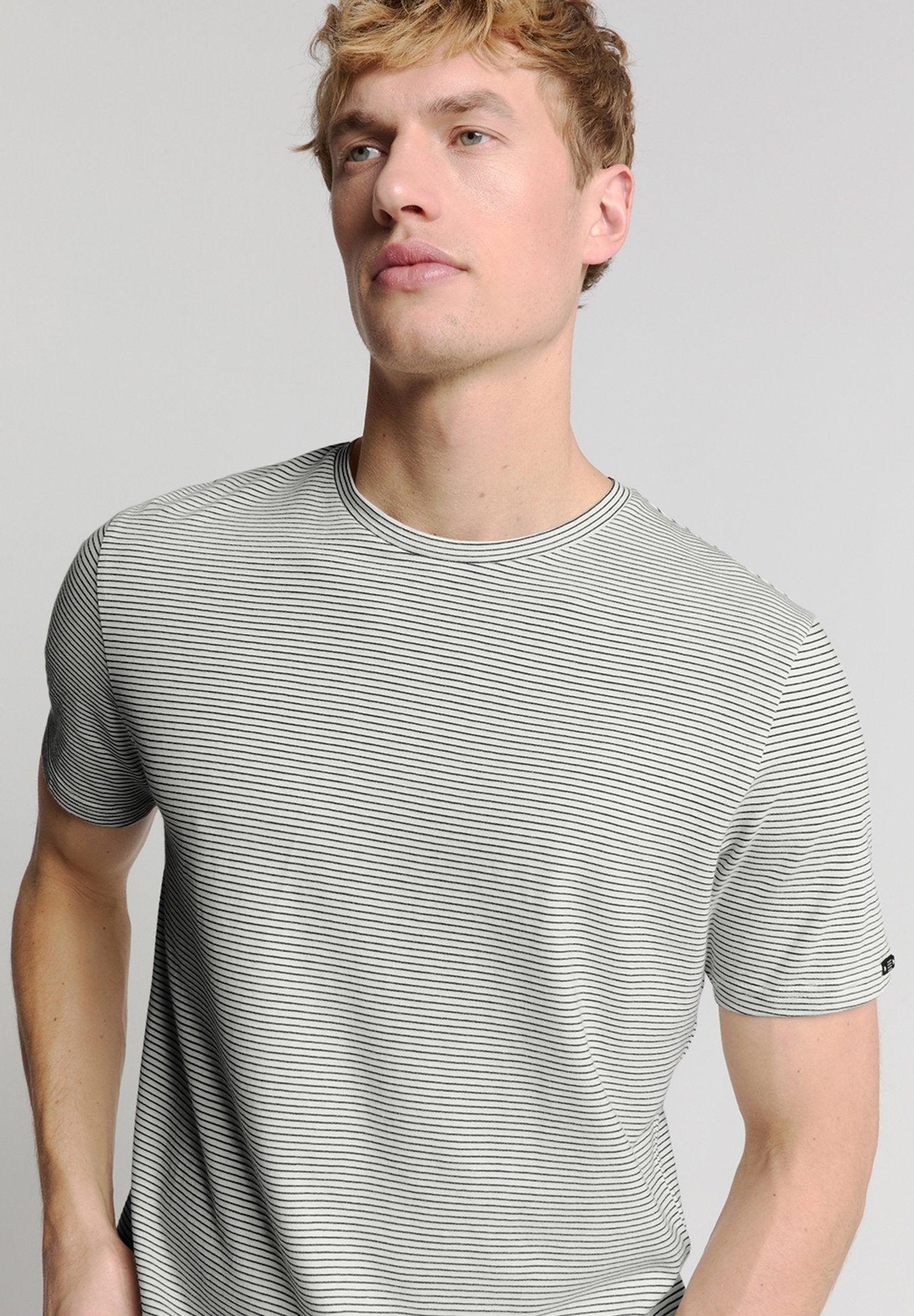 NO EXCESS T-Shirt print Media 5