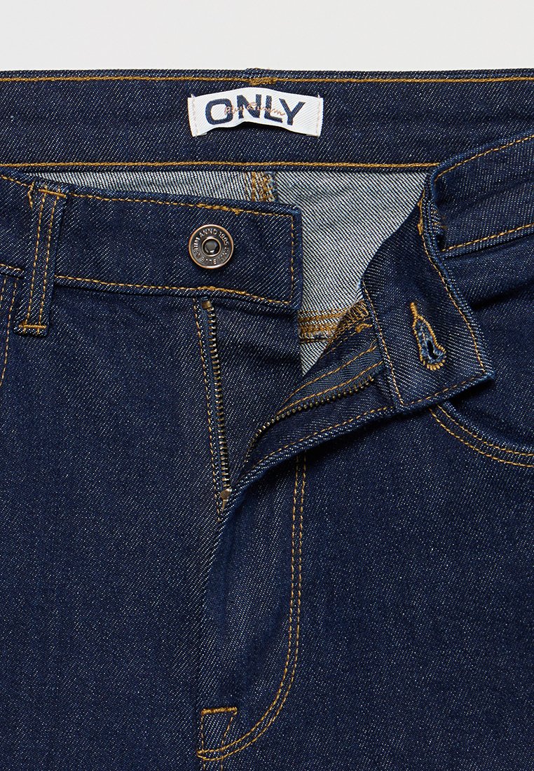 ONLY Petite Flared Jeans Media 4