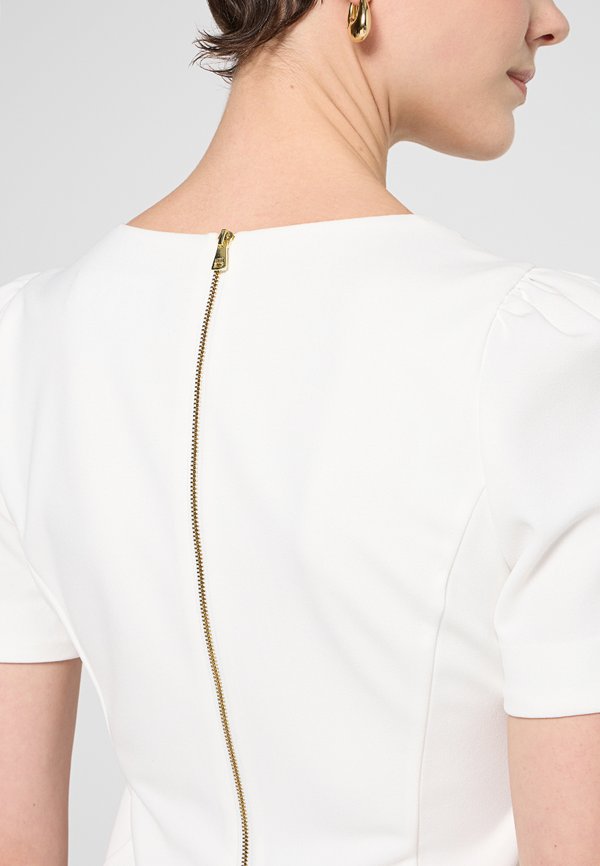 DKNY