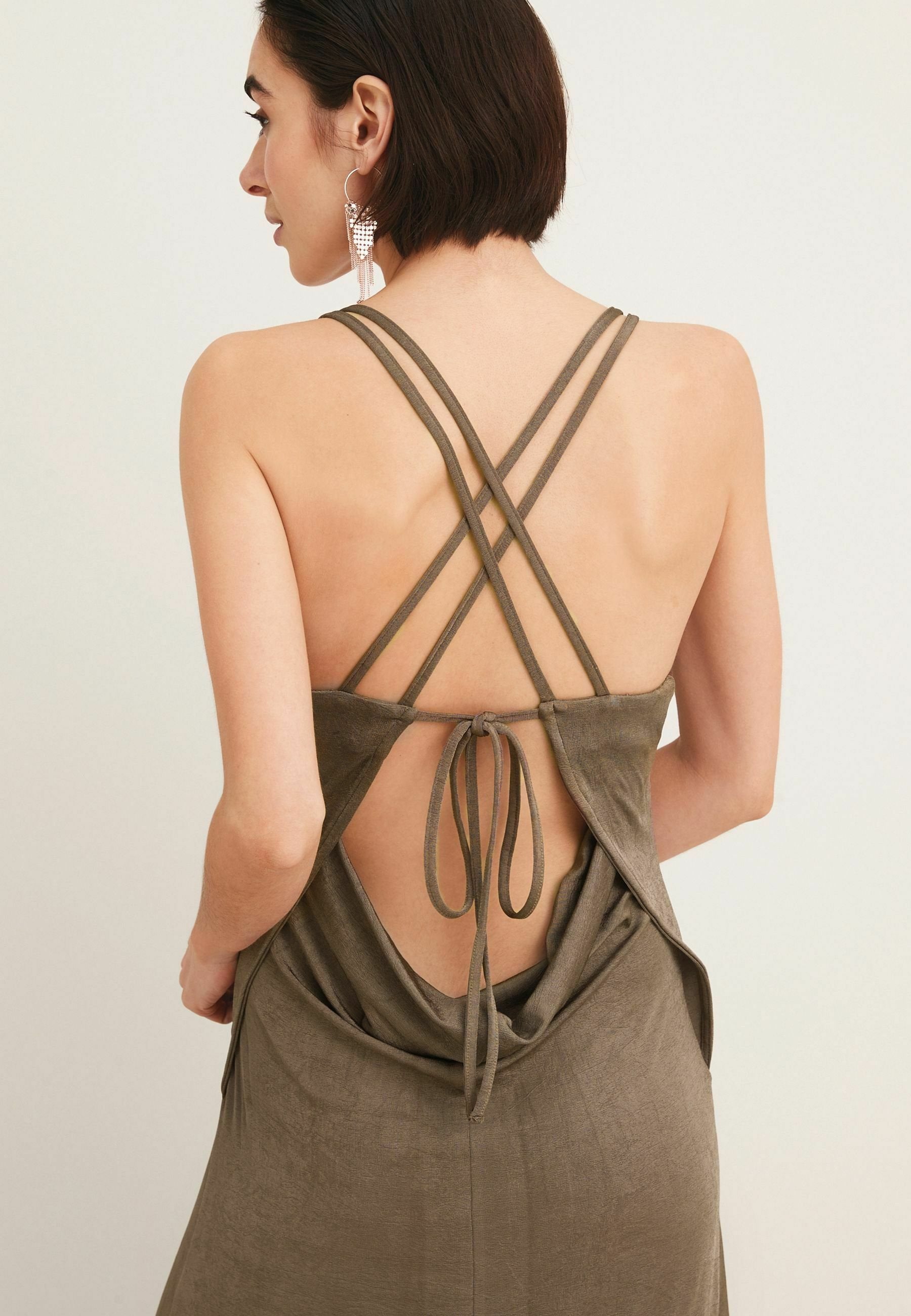 Next STRAPPY INSERT