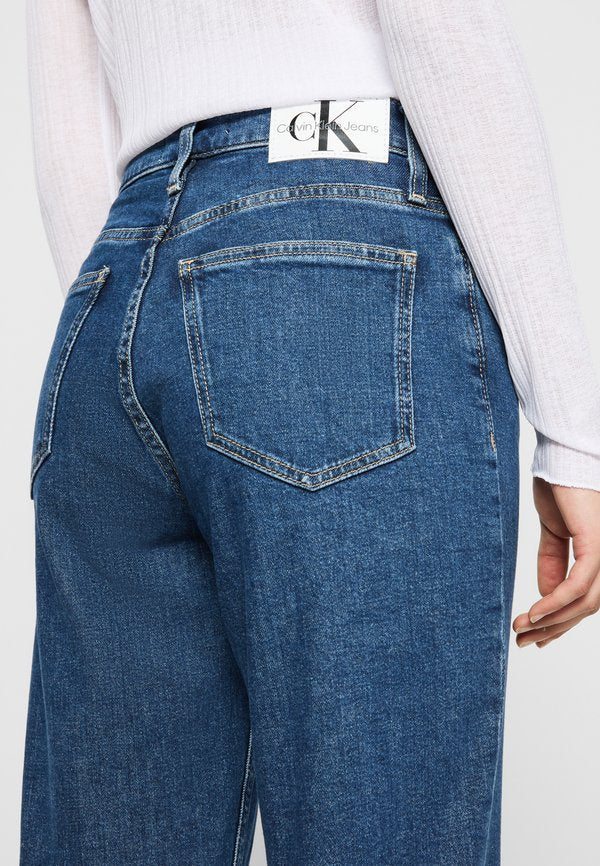 Calvin Klein Jeans MOM
