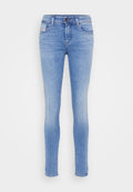 Hellblaue Skinny-Jeans aus Denim, mit einem klassischen Fünf-Taschen-Design und einem Reißverschluss mit Knopfverschluss. Glatte Textur.