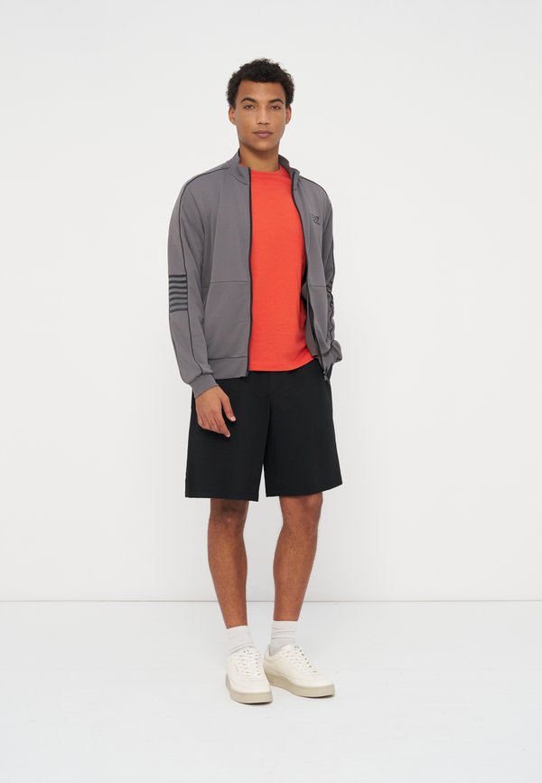 EA7 Emporio Armani