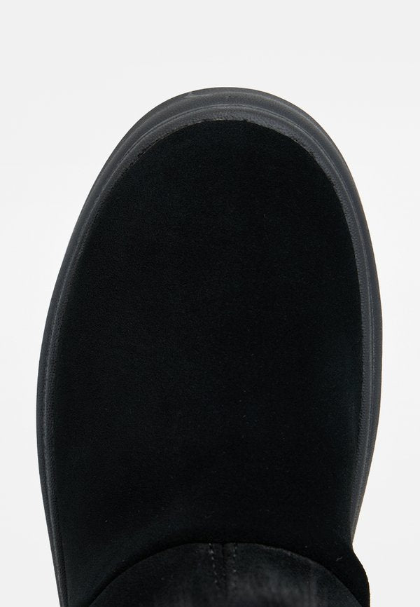 Blauer EMERY