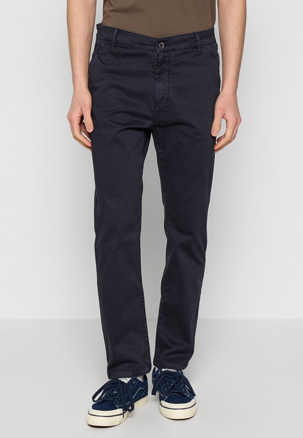 Gaudi SLIM FIT