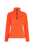 Helles orange Fleece-Pullover mit hohem Kragen und halbem Reißverschluss. Verfügt über einen schwarzen Reißverschluss und ein "Polartec"-Logo am Ärmel. Glatte Textur.