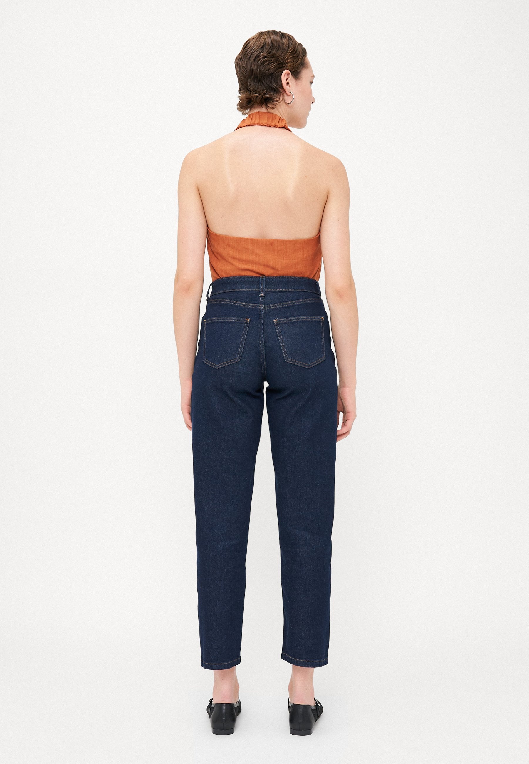 ONLEMILY CROP  Media 4