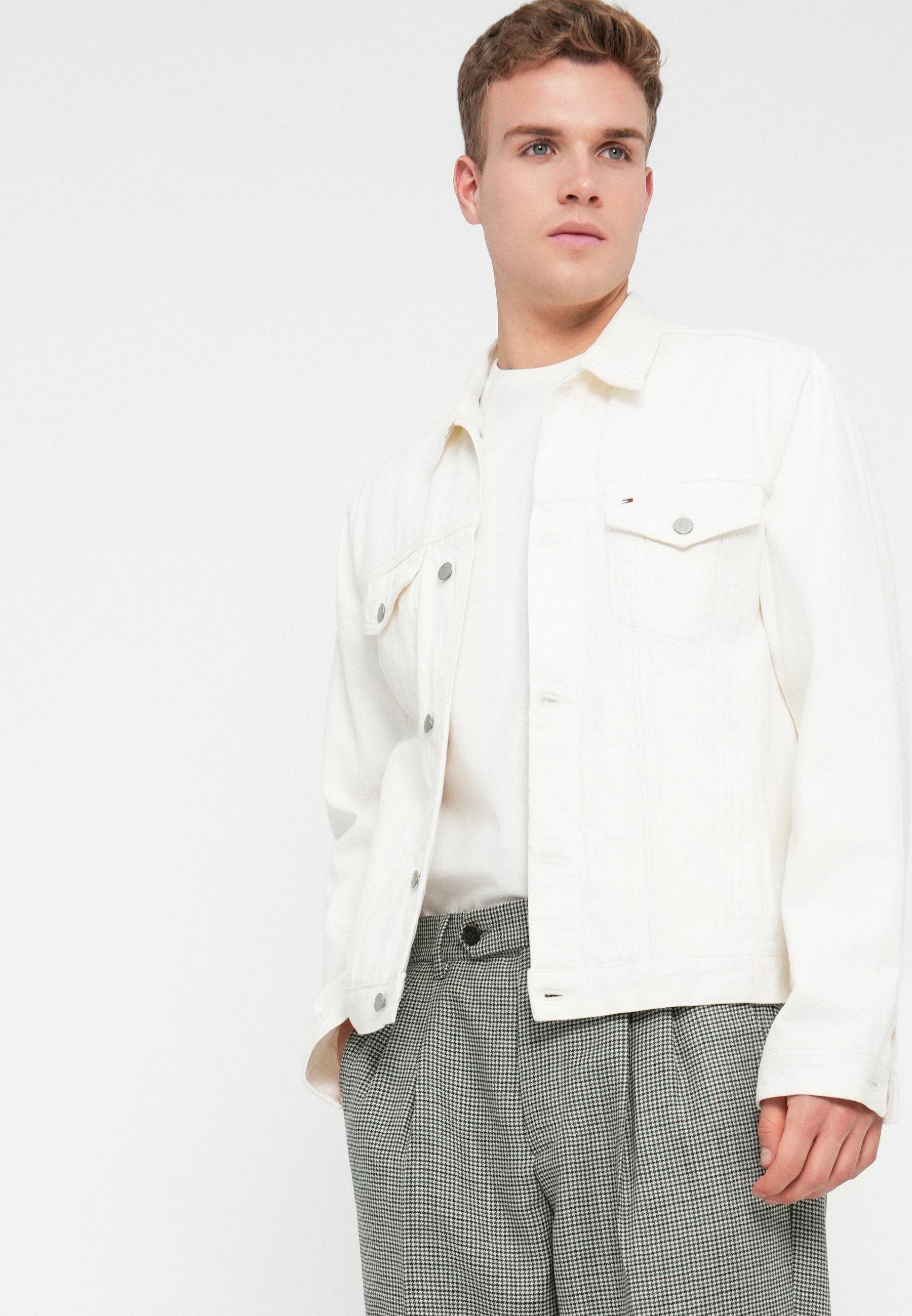 SMART CASUAL PURE WOOL CHECK RELAXED TROUSERS Media 5