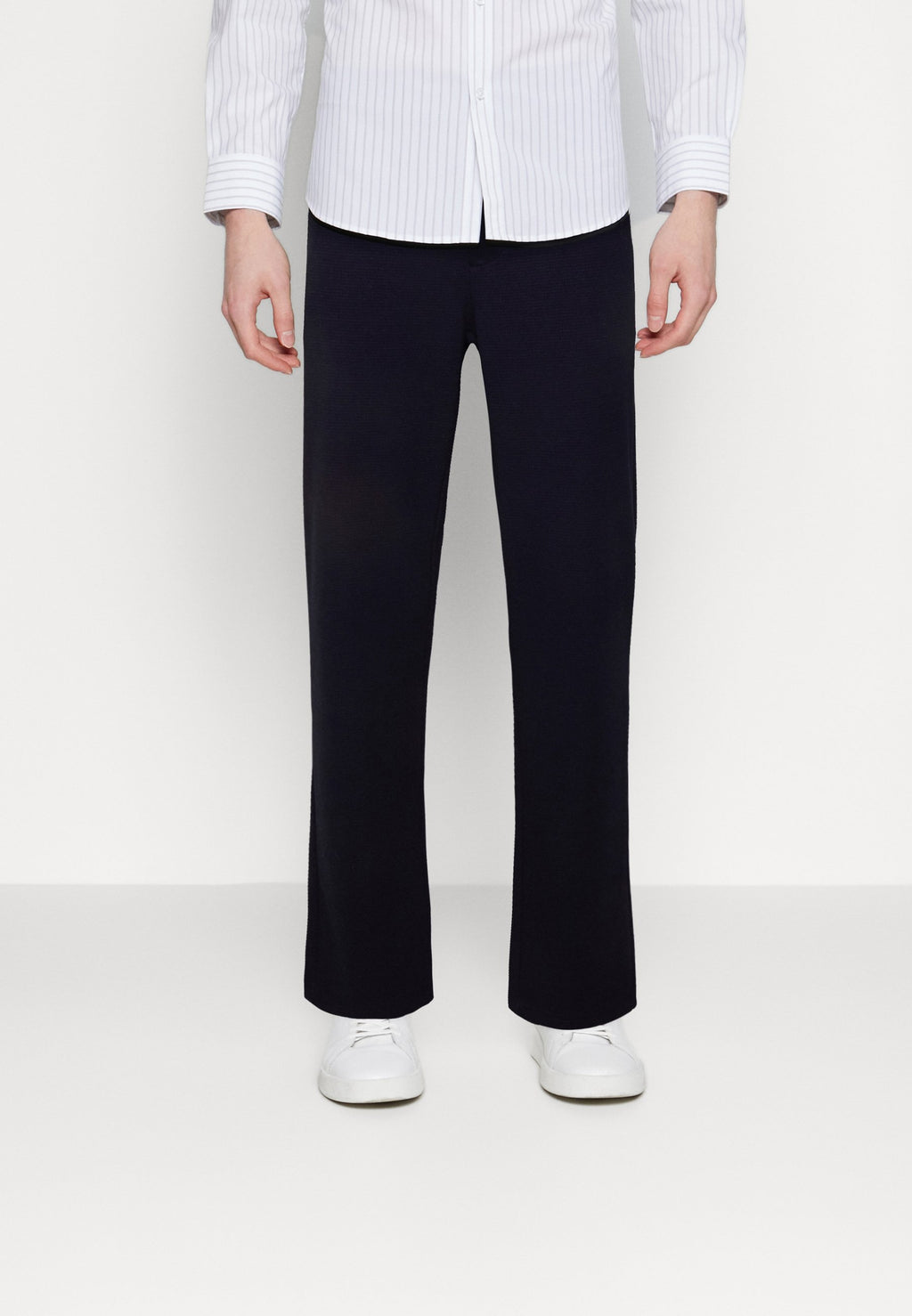 ONSLAW STRUCTURE PANT Media 3