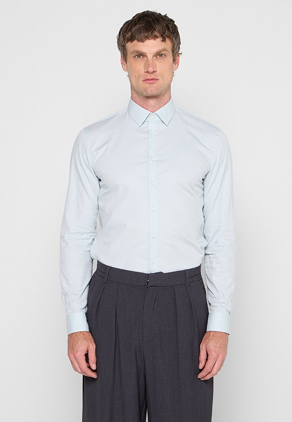 Calvin Klein SLIM FIT