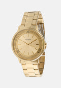 Goldfarbene Uhr mit rundem Ziffernblatt, minimalistischen Stundenmarkierungen, strukturiertem Gehäuse und verlinktem Armband. Markenzeichen gut sichtbar.
