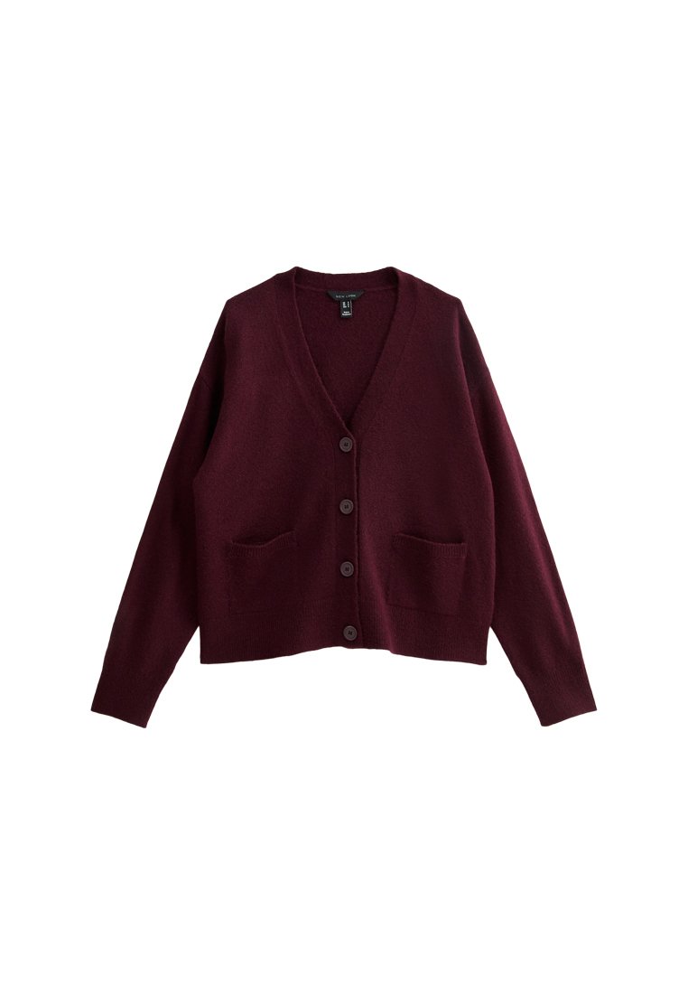 Burgunderfarbener Cardigan aus weichem Stoff, mit V-Ausschnitt, durchgehender Knopfleiste, zwei Fronttaschen und langen Ärmeln. Strukturierte Oberfläche.