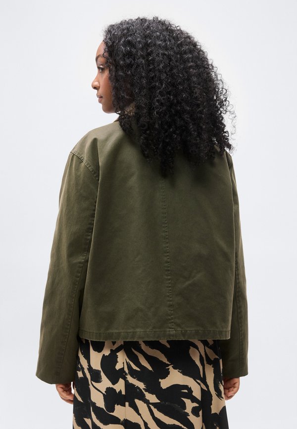 Vero Moda Petite VMBLAKE SHORT JACKET