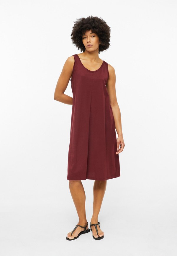 s.Oliver KLEID - Jersey dress - bordeaux