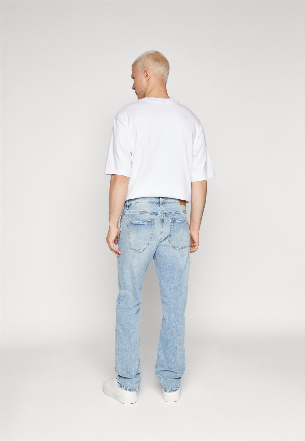 ONSWEFT ONE  Media 4