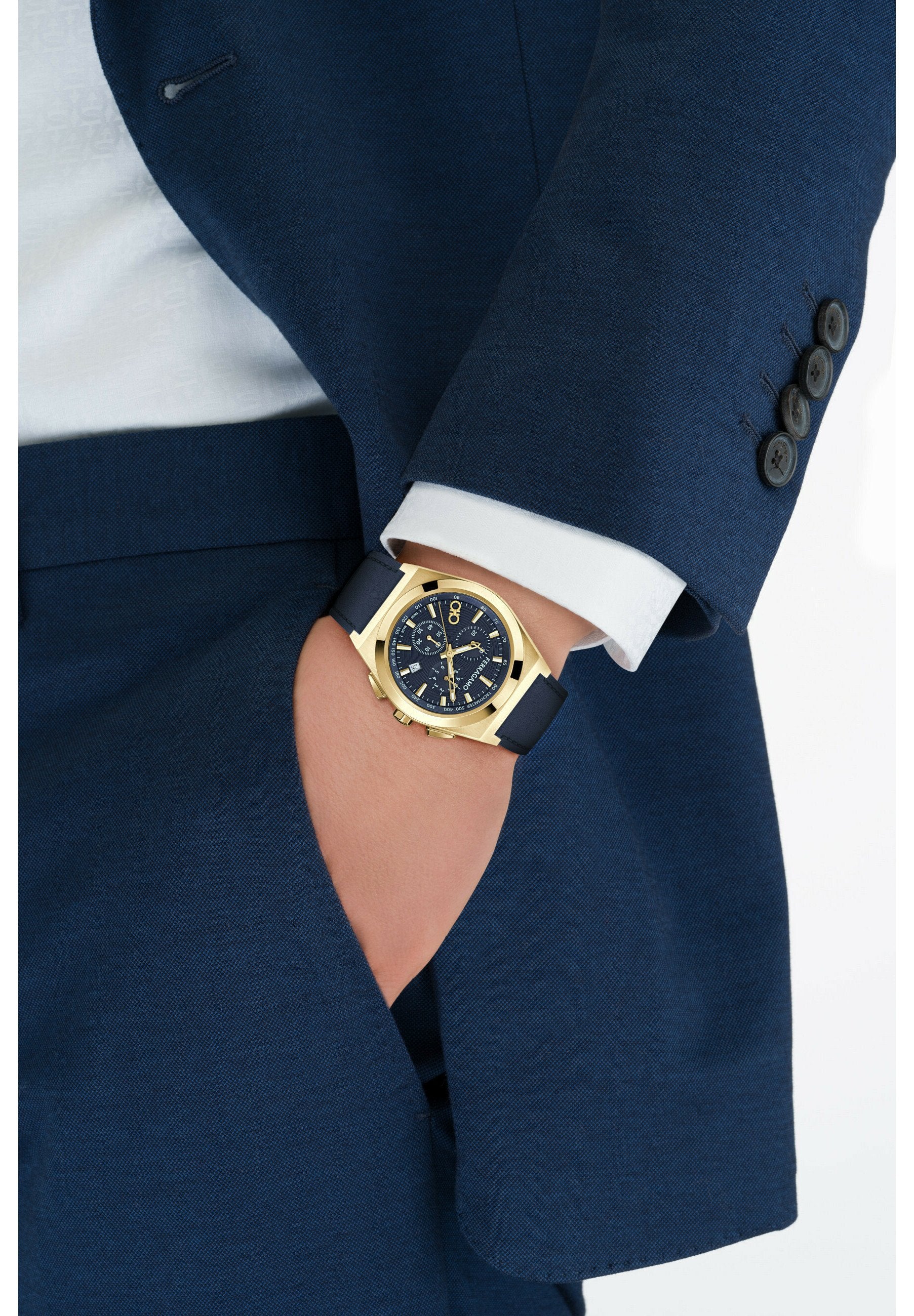 VEGA UPPER EAST CHRONO Media 4