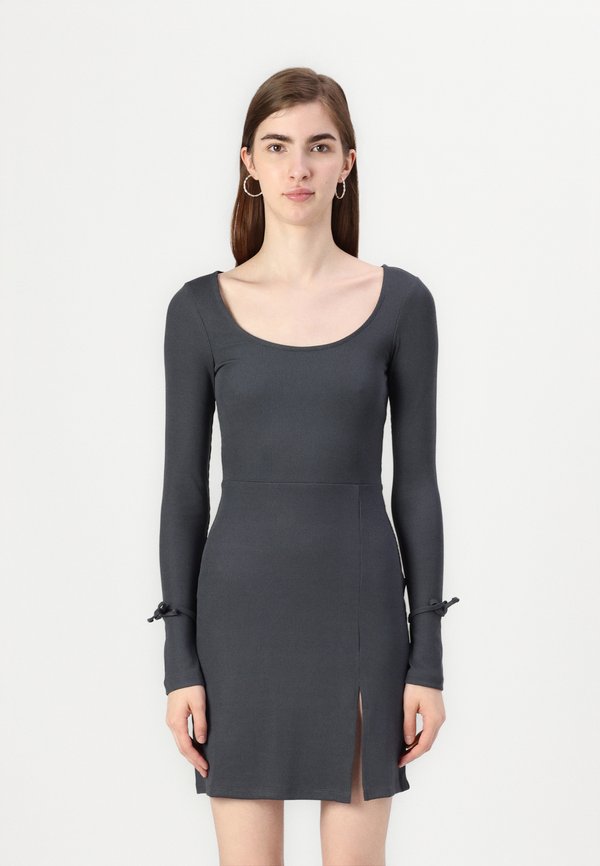 Even&Odd SCOOP NECK LONG SLEEVES TIED HEMS  DRESS