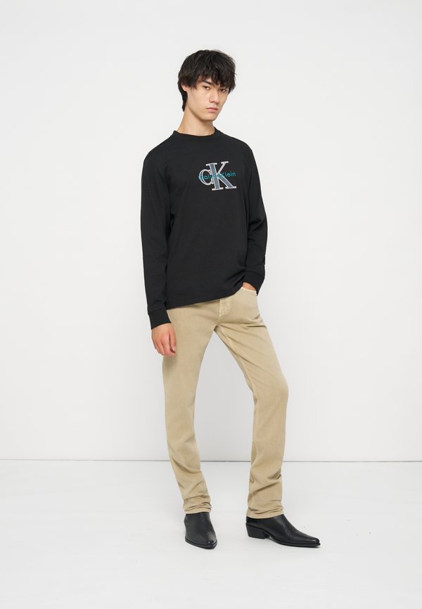 Calvin Klein Jeans