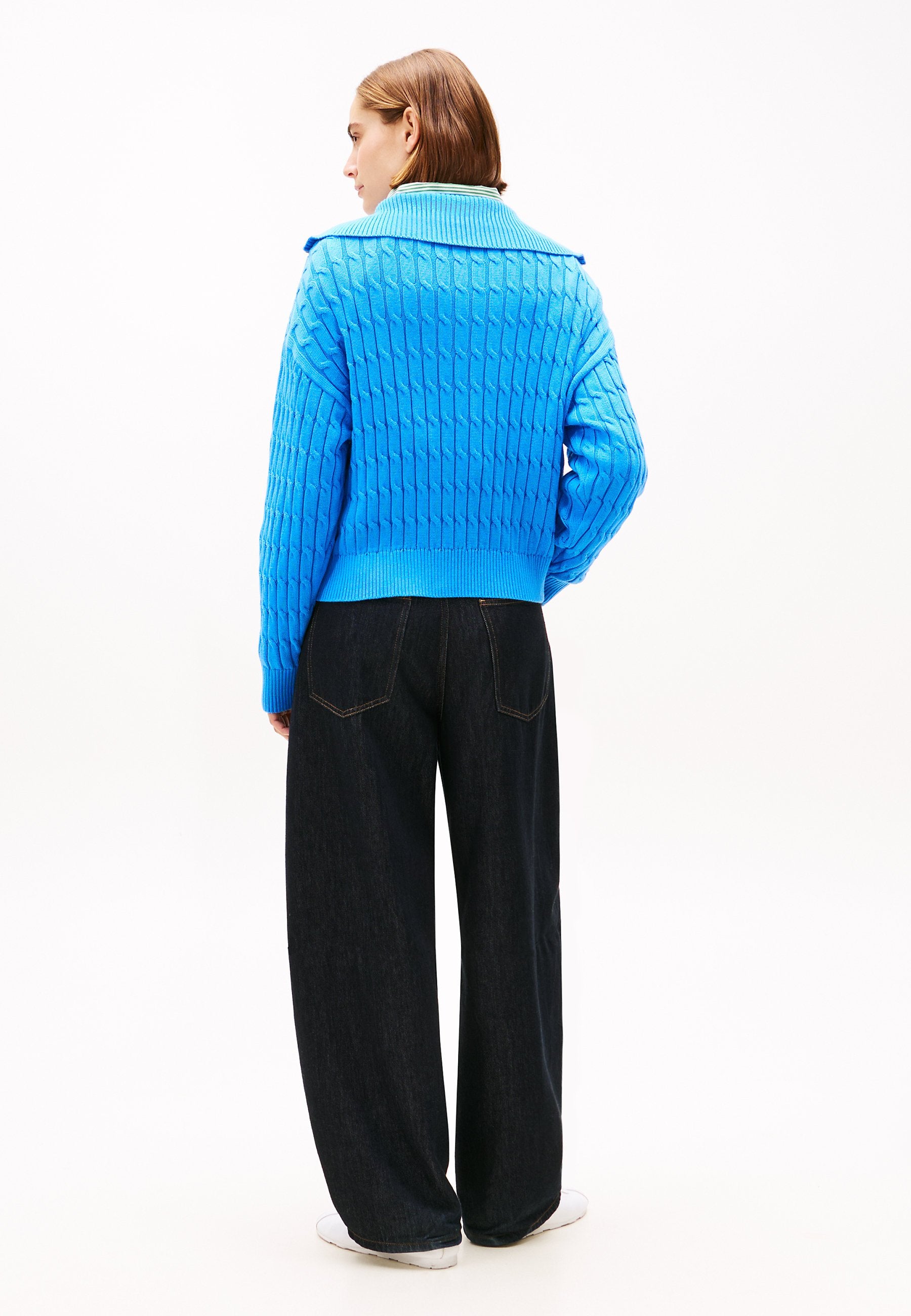 RELAXED CABLE KNIT HALF-ZIP JUMPER Media 4