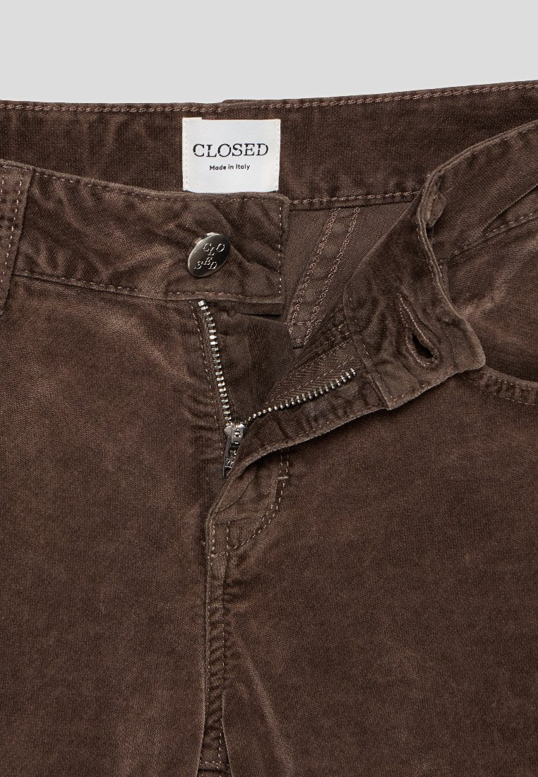 CLOSED BAKER