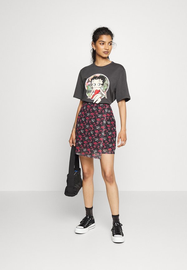 Even&Odd Petite by Zalando