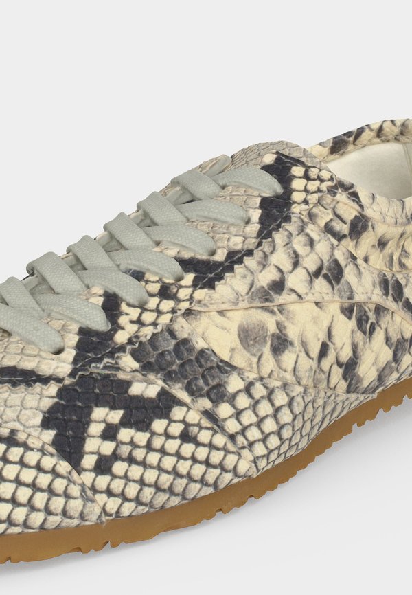 Copenhagen Studios CPH717 SNAKE