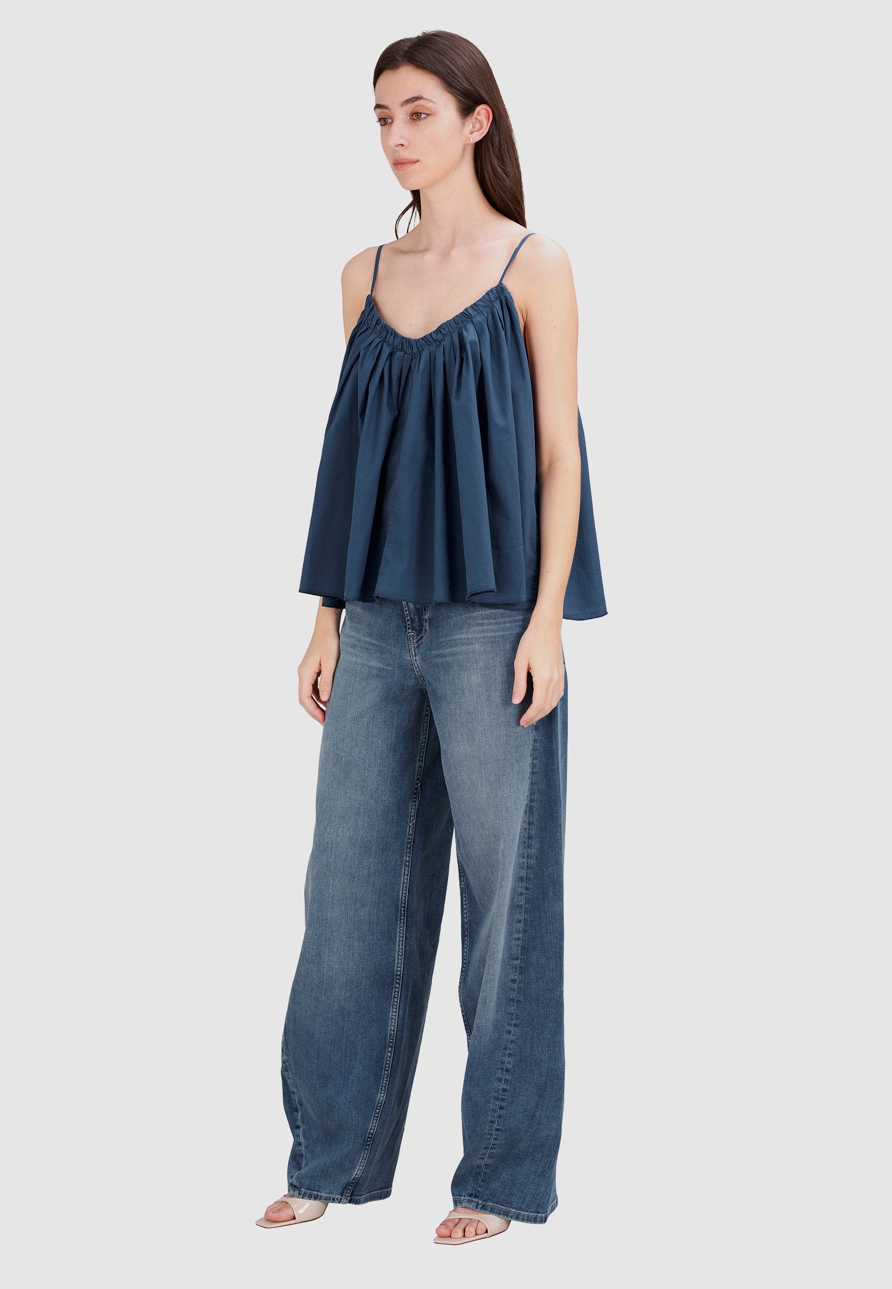 True Religion  RUBY VOLUME