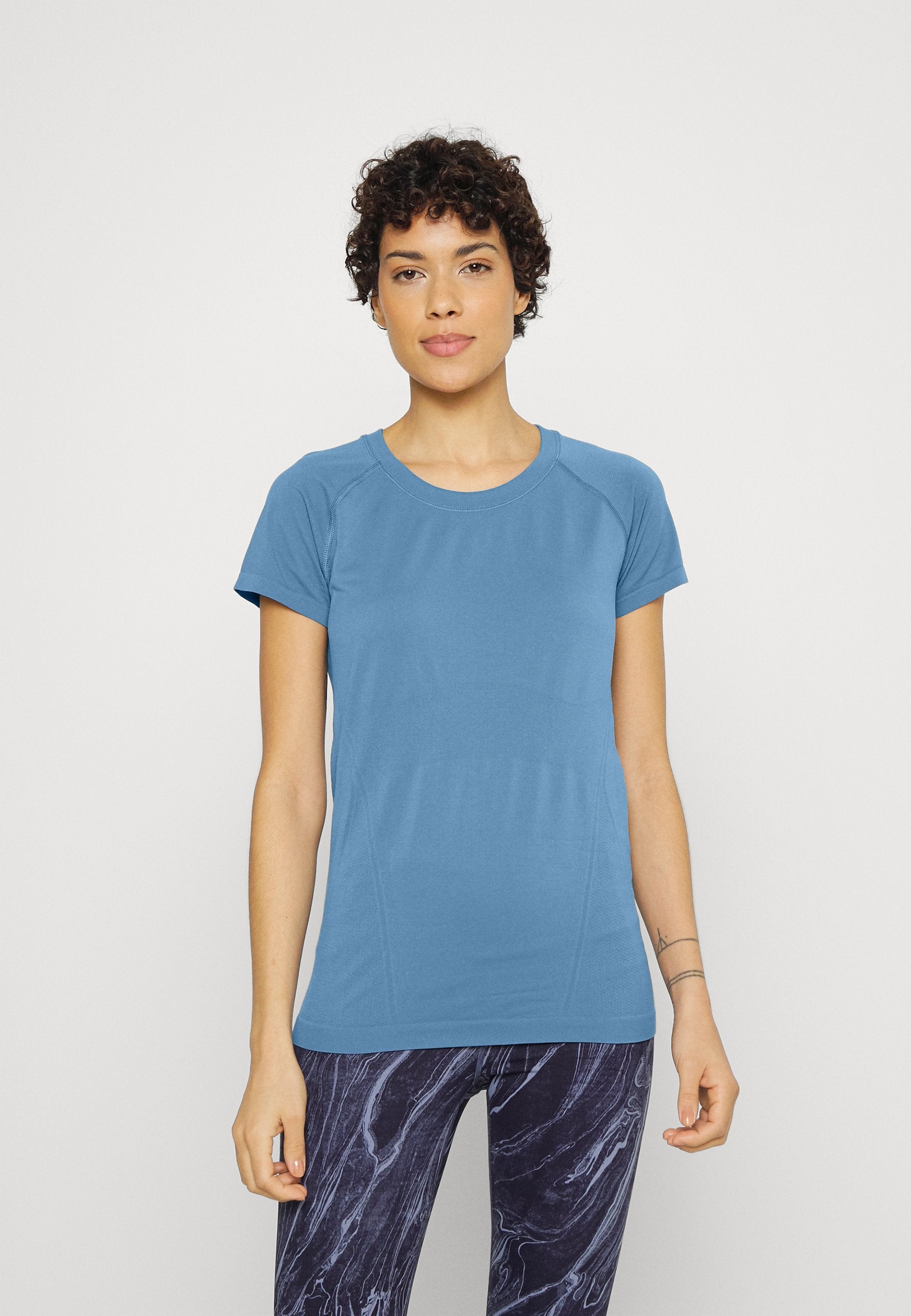 Athleta MOMENTUM SEAMLESS TEE