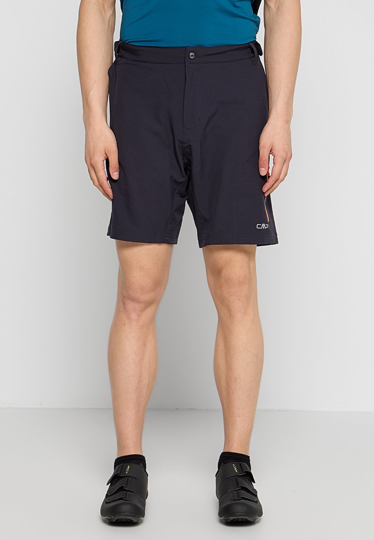 Dunkelblaue Herren-Shorts aus leichtem Stoff, mit flachem Bund, vorderem Knopfverschluss und dezentem Logodetail am linken Bein.