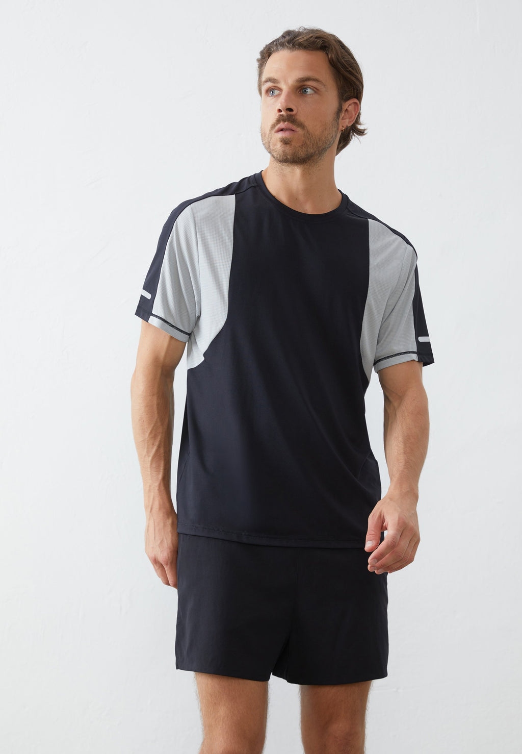 Pier One Sport QUICK DRY SHORT SLEEVE T-SHIRT WITH REFLECTIVE STRIP