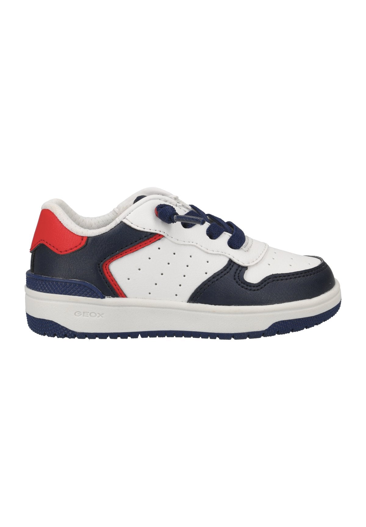 Weiße und marineblaue Leder-Sneaker mit roten Akzenten, Schnürdesign, durchbrochene Details und einer strukturierten Sohle für Grip.