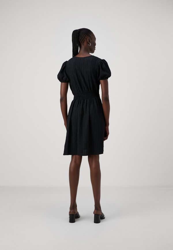 Vero Moda Tall VMANDREA V NECK SHORT DRESS