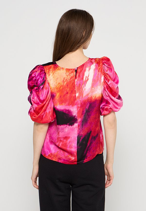 DKNY