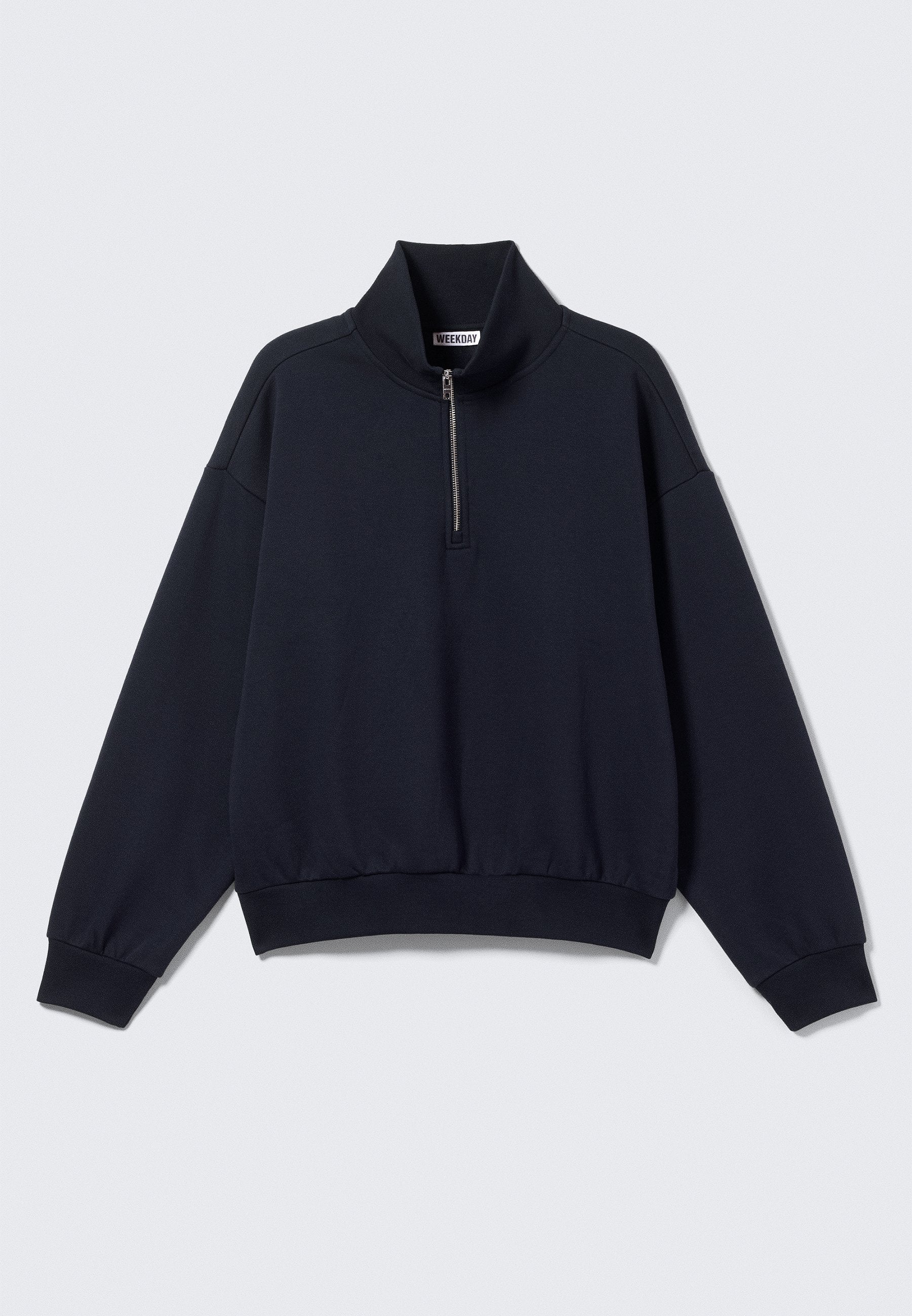 Weekday  HALF ZIP