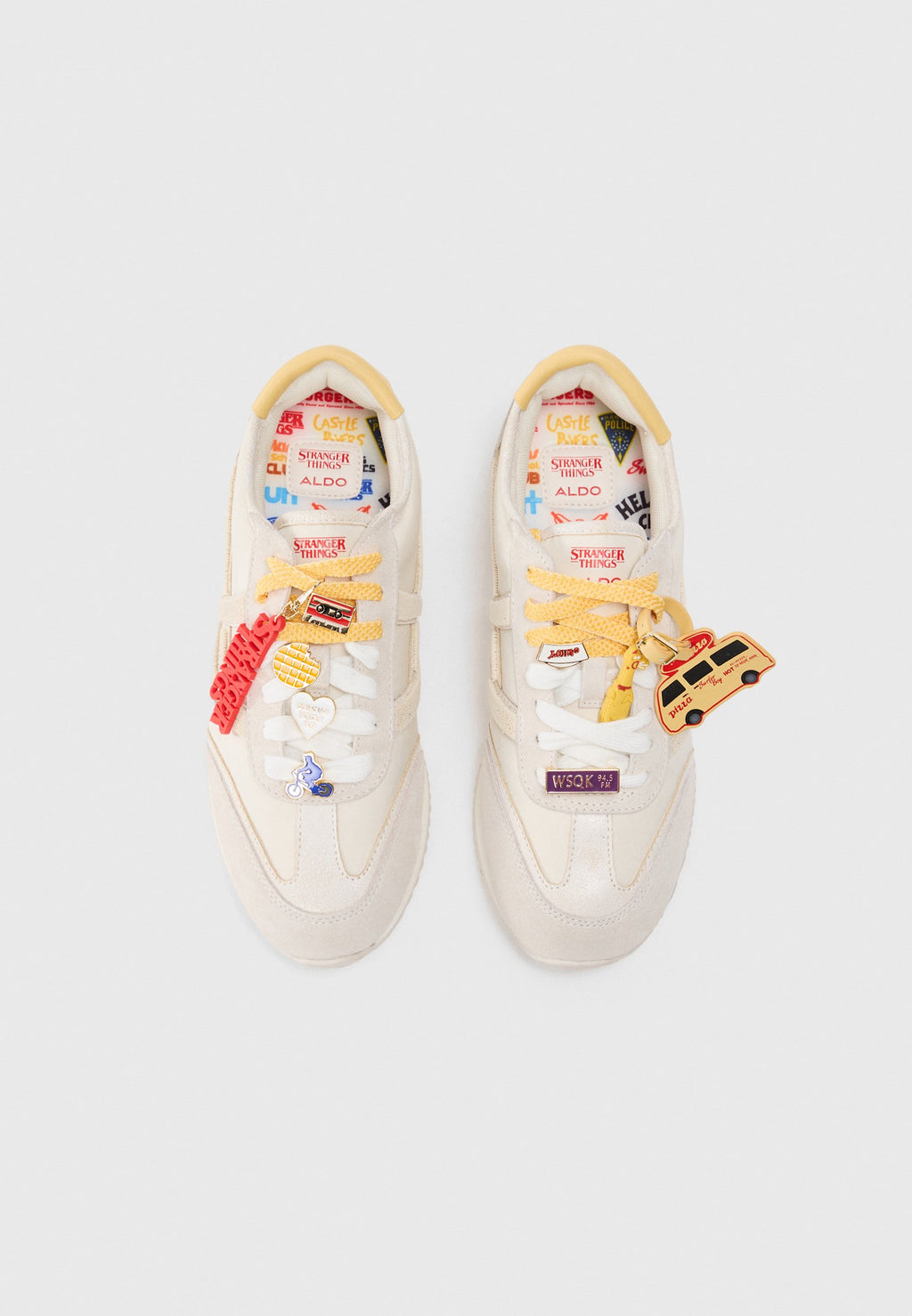 ALDO STRANGER THINGS PINEAPPLEPIZZA  PILLOW WALK