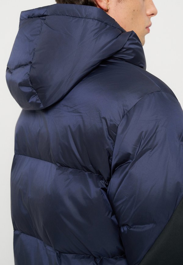 EA7 Emporio Armani