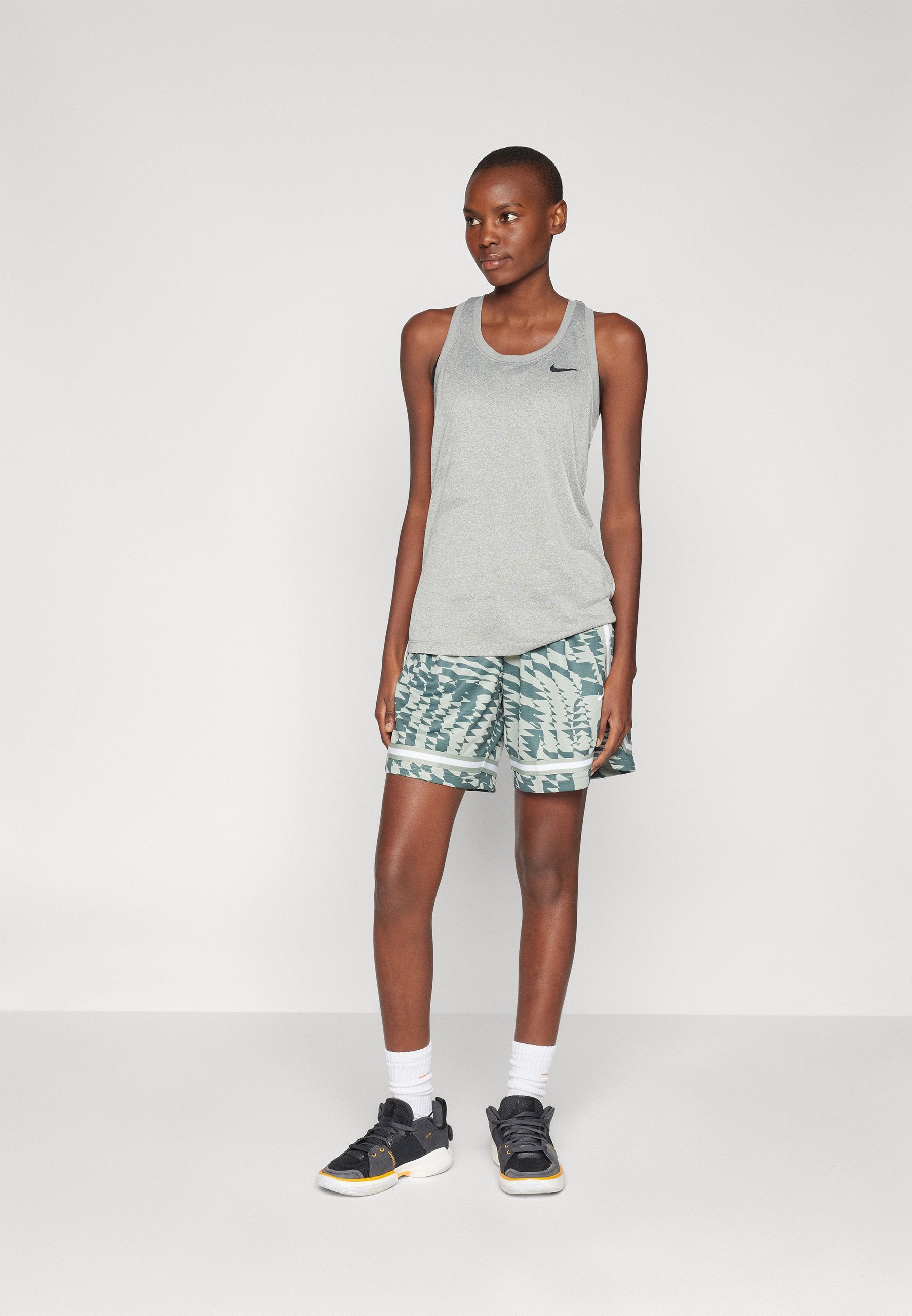Nike Performance CROSSOVER SHORT SEASONAL