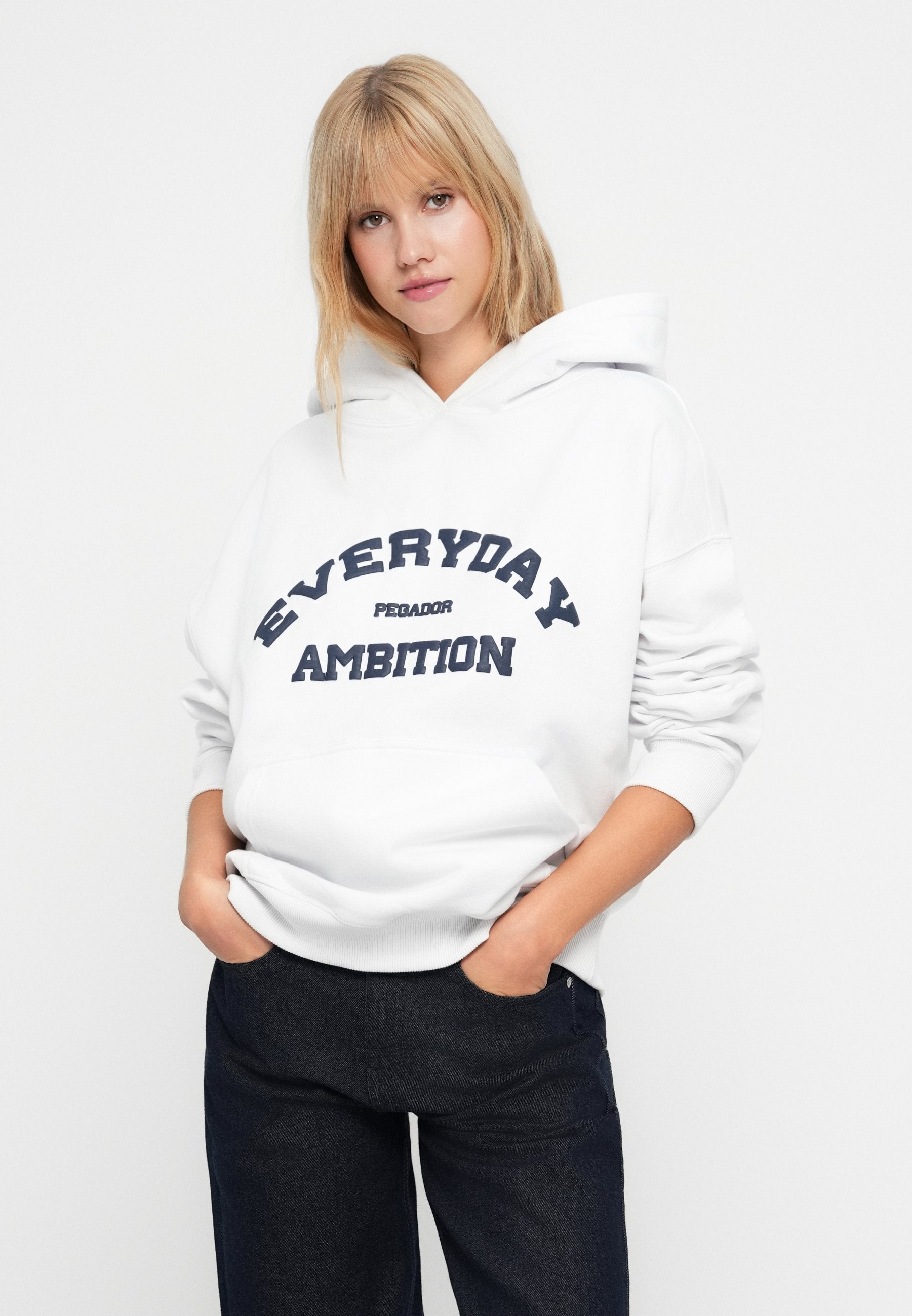 Pegador TULIA OVERSIZED HOODIE